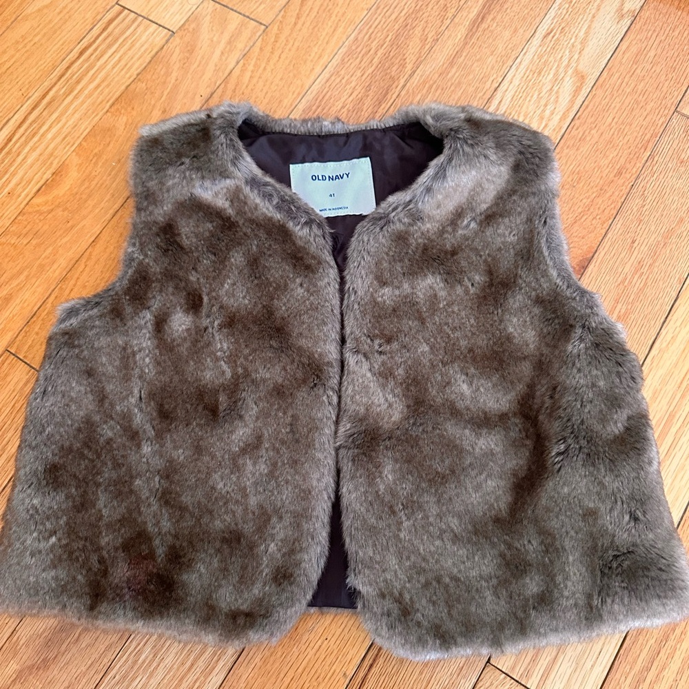 Girls Faux Fur Vest size 4t